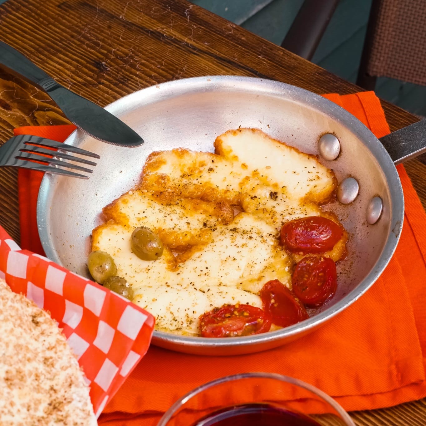 FRIED HALLOUMI CHEESE WITH OLIVE OIL Dish